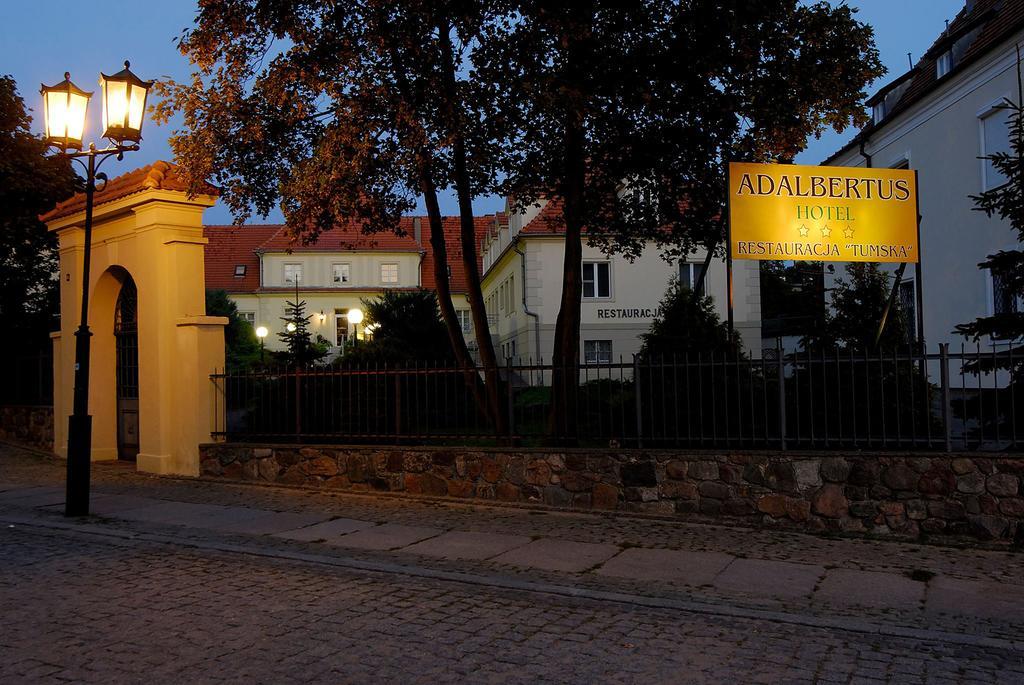 Hotel Adalbertus Gniezno Ngoại thất bức ảnh