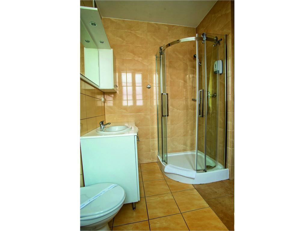 Hotel Adalbertus Gniezno Phòng bức ảnh