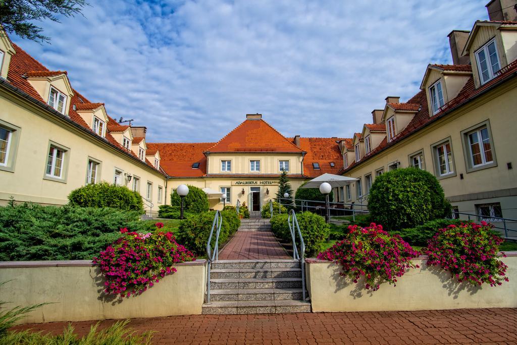 Hotel Adalbertus Gniezno Ngoại thất bức ảnh